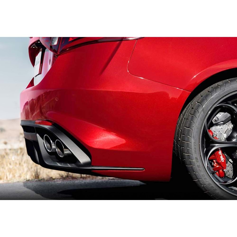 A. Romeo Guilia 2016+ -Difüzör/Arka, A Plus Quadrifoglio V1 Stil, Piano Black Parlak Ürün Yüzeyi, Vakum