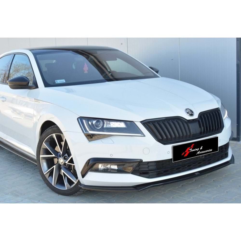 Skoda Superb Mk3 2015+ - Tampon Lipi/Ön B Plus Elite V2 Stil, Piano Black Ürün Yüzeyi, Vakum