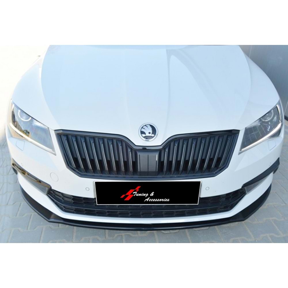 Skoda Superb Mk3 2015+ - Tampon Lipi/Ön B Plus Elite V2 Stil, Piano Black Ürün Yüzeyi, Vakum