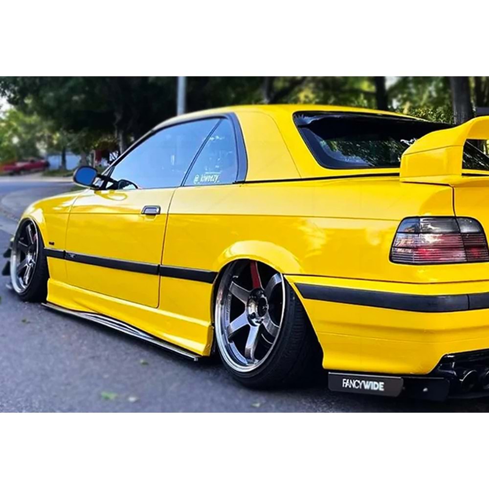 BMW E36 1990+ - Marşpiyel Çıta/Yan Alt, B Plus M3 V1 Style, Piano Black Ürün Yüzeyi, Vakum, Set