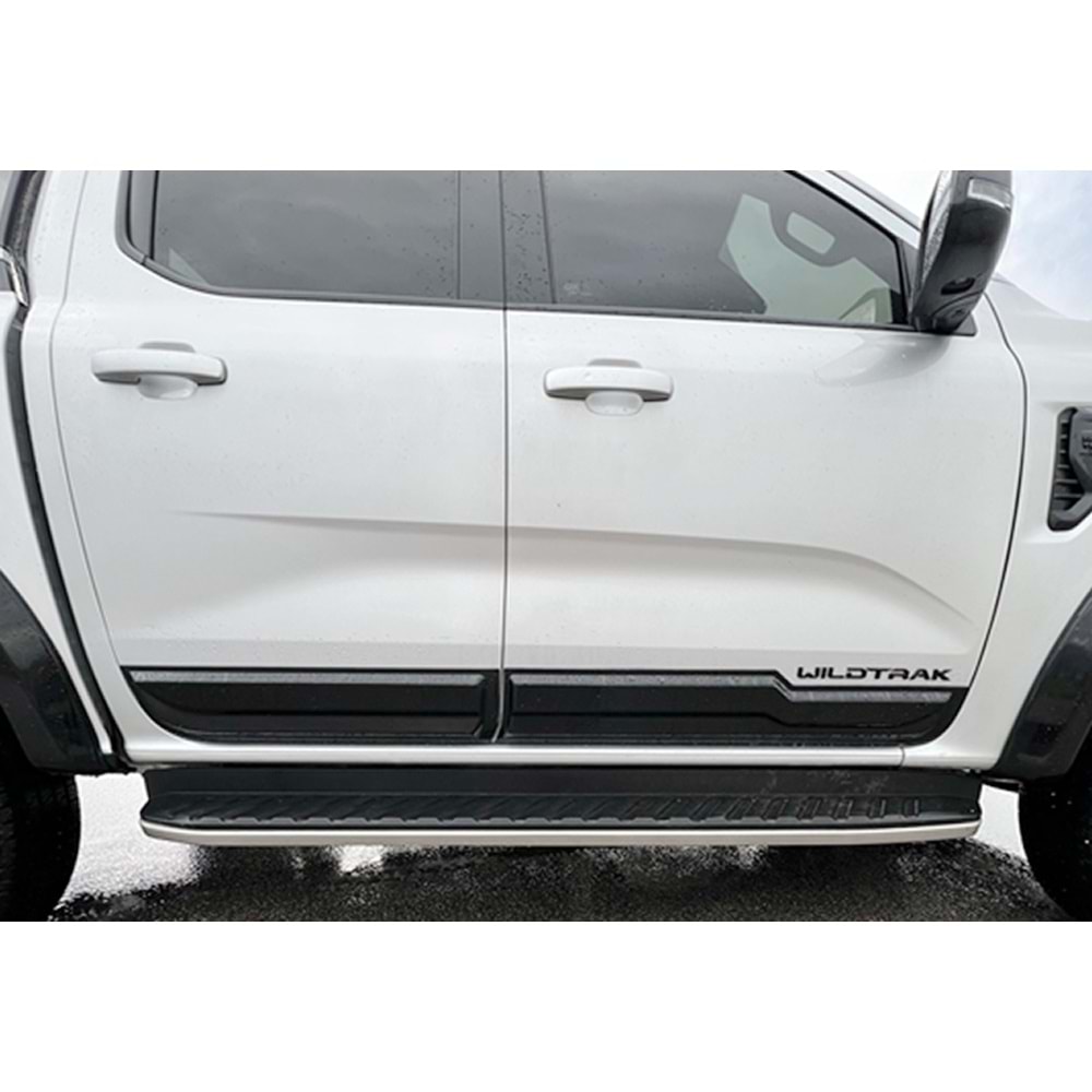 Ford Ranger T7 2022+ - Kapı Kaplaması/Üst A Plus Sport V1 Stil, Mat Siyah Ürün Yüzeyi Vkm. Set