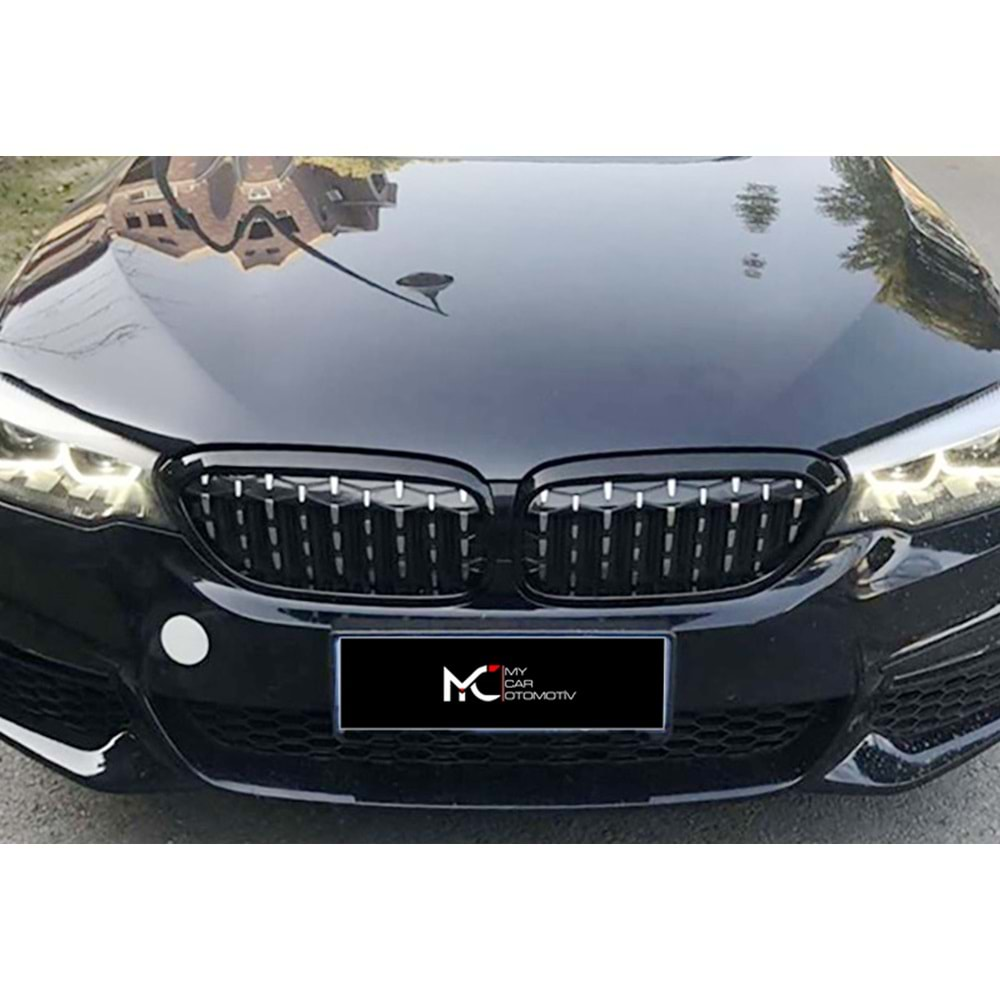 BMW G30 2017+ - Panjur Diamond Stil, Piano Black Çerçeve Krom İç ABS Set