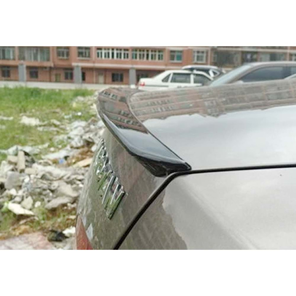 VW Passat B7 2011+ - Spoiler Oem V1B Stil Anatomik Bagaj Üzeri, Piano Black ABS