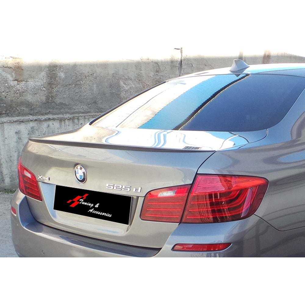 BMW F10 2010+ - Spoiler M Technic V1D Stil Bagaj Üzeri, İşlemsiz Yüzey ABS