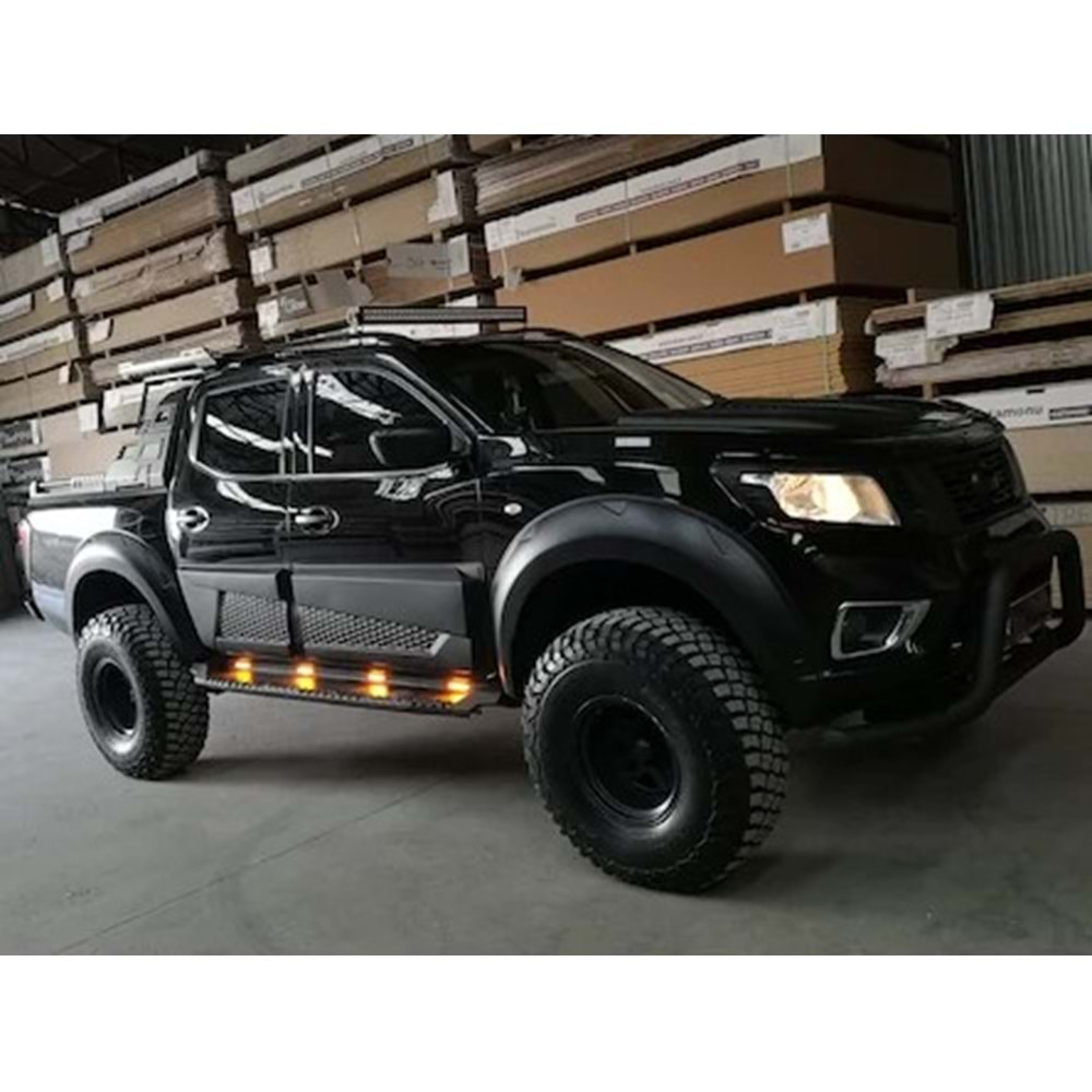 Nissan Navara 2014+OFFROAD Adblue Çamurluk Dodik Seti Düz Mat Siyah