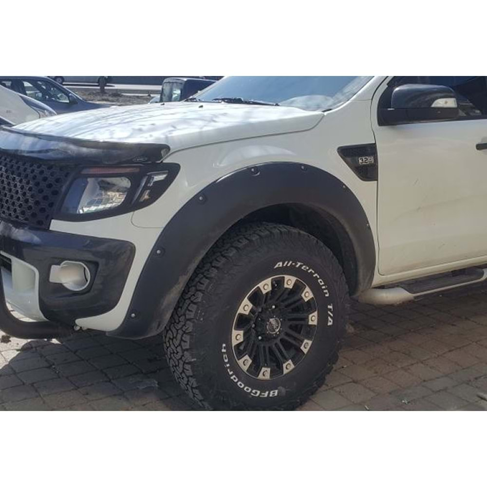 Ford Ranger T6 FL 2015+ - Çamurluk Kaplaması Elegance V1 Vidalı, Mat Siyah Vakum Set