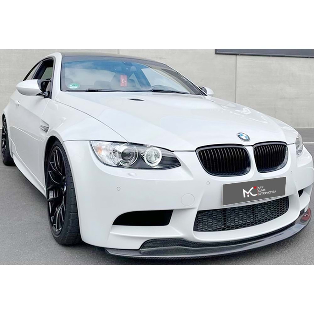 BMW E92 2007+ - Tampon Lipi/Ön, A Plus M3 GTS V2 Stil, Kısa Versiyon, Piano Black Parlak Ürün Yüzeyi, Vakum