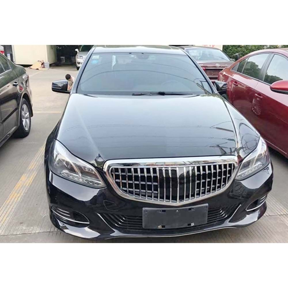 M. Benz W212 FL 2013+ - Panjur Maybach Oem Stil, Krm. Çerçeve Şerit İç ABS