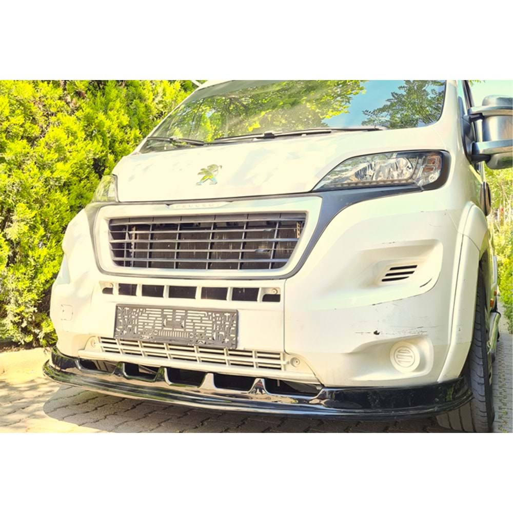 Fiat Ducato 3 FL 2014+ - Ön Lip A Plus+ V1 Stil Standart, Piano Black Parlak Ürün Yüzeyi Vkm.