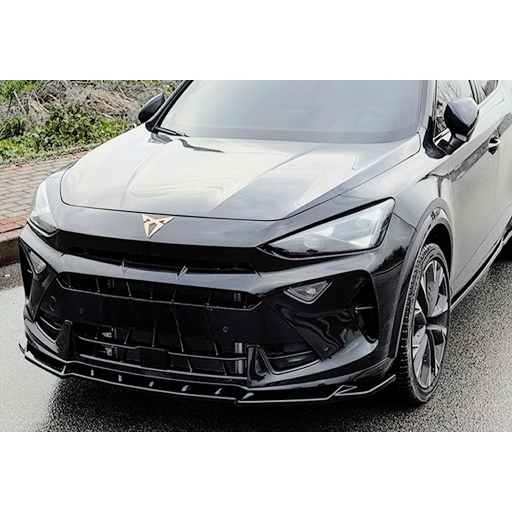 Seat Cupra Formentor Mk1 FL 2024+ - Tampon Lipi/Ön, A Plus Cupra V1 Stil, Piano Black Parlak Ürün Yüzeyi, Vakum