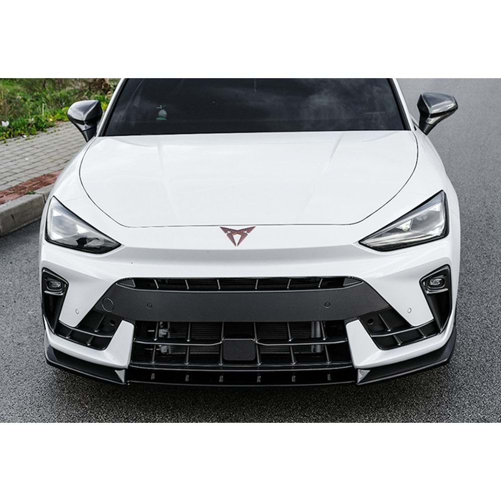 Seat Cupra Leon Mk1 FL 2024+ - Tampon Lipi/Ön, A Plus Cupra V1 Style, Piano Black Parlak Ürün Yüzeyi, Vakum