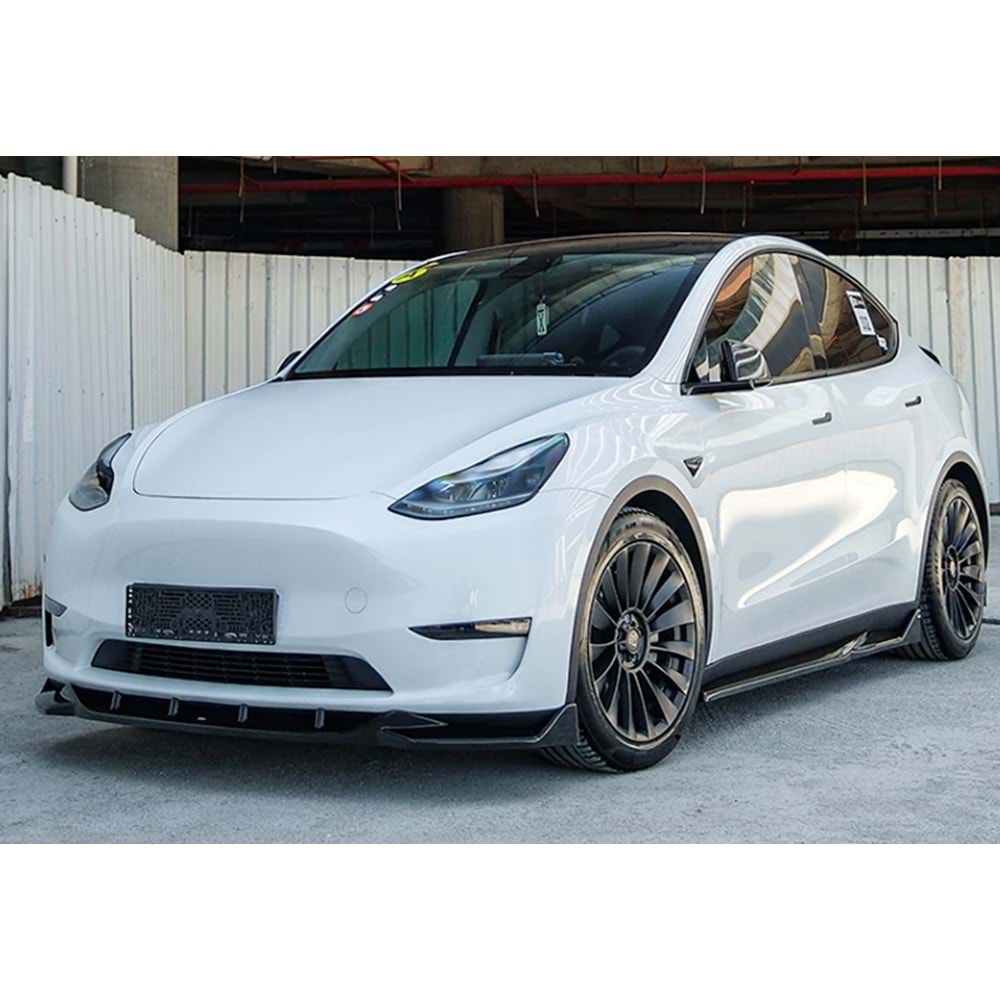 Tesla Model Y 2020+ - Tampon Lipi/Ön, A Plus Std. Line V1 Stil, Piano Black Parlak Ürün Yüzeyi, Vakum