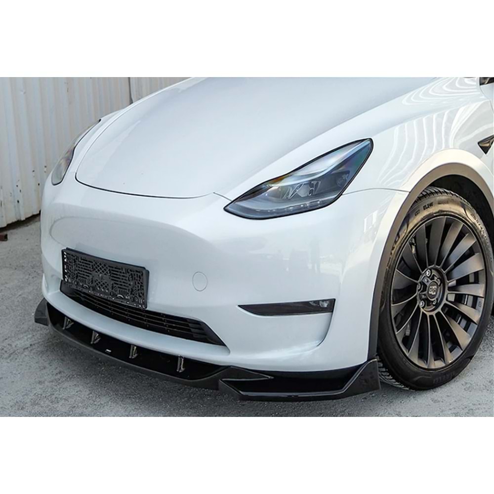 Tesla Model Y 2020+ - Tampon Lipi/Ön, A Plus Std. Line V1 Stil, Piano Black Parlak Ürün Yüzeyi, Vakum