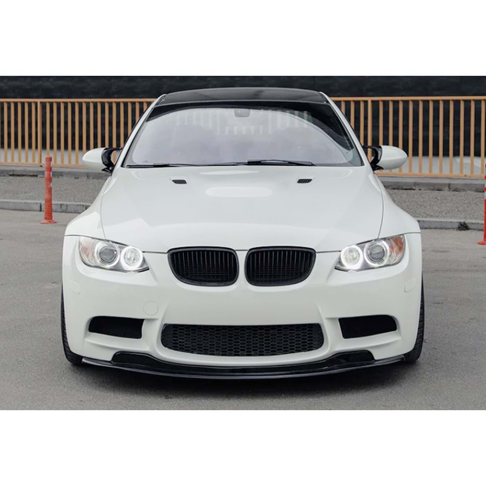 BMW E92 2007+ - Tampon Lipi/Ön, A Plus M3 GTS V2 Stil, Uzun Model, Piano Black Parlak Ürün Yüzeyi, Vakum