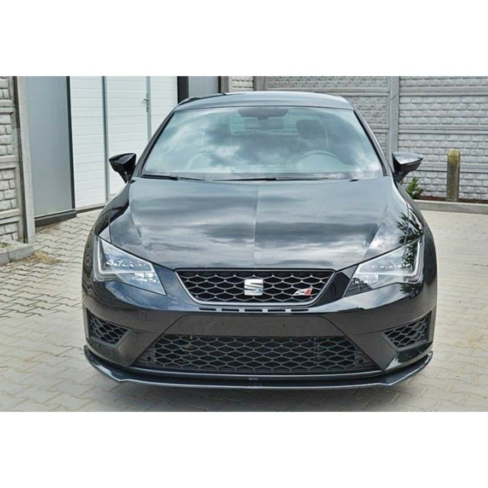 Seat Leon Mk3 2012+ - Tampon Lipi/Ön, B Plus, Cupra/FR V1 Stil, Piano Black Ürün Yüzeyi, Vakum