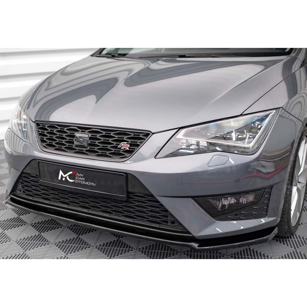 Seat Leon Mk3 2012+ - Tampon Lipi/Ön, B Plus Cupra/FR V2 Stil, Piano Black Ürün Yüzeyi, Vakum