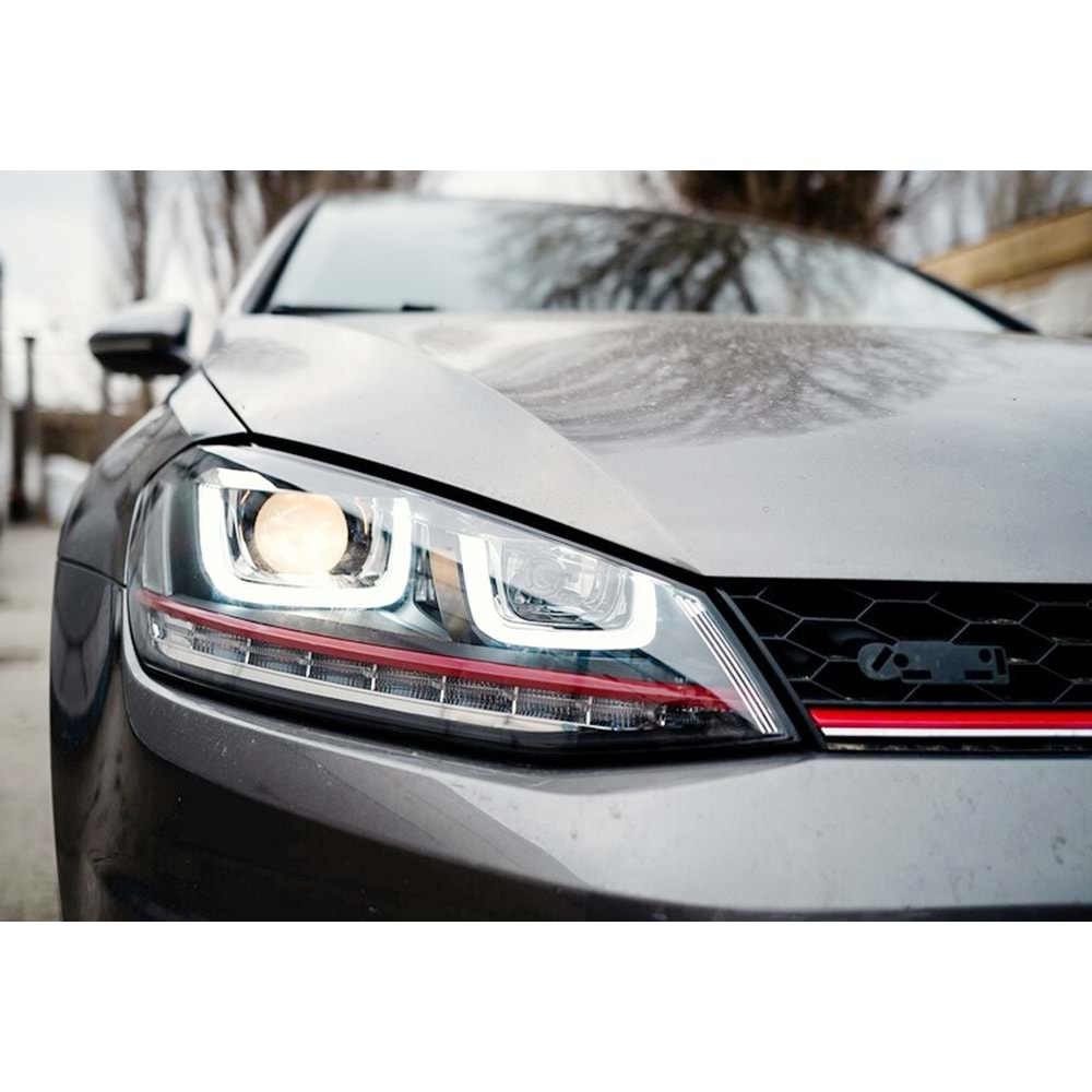 VW Golf Mk7 2012+ - Far GTI 3D Stil Kırmızı Şerit, Mercek, DRL Led Dinamik Kayar Sinyal, Mat Siyah İç Yüzey, PC Set