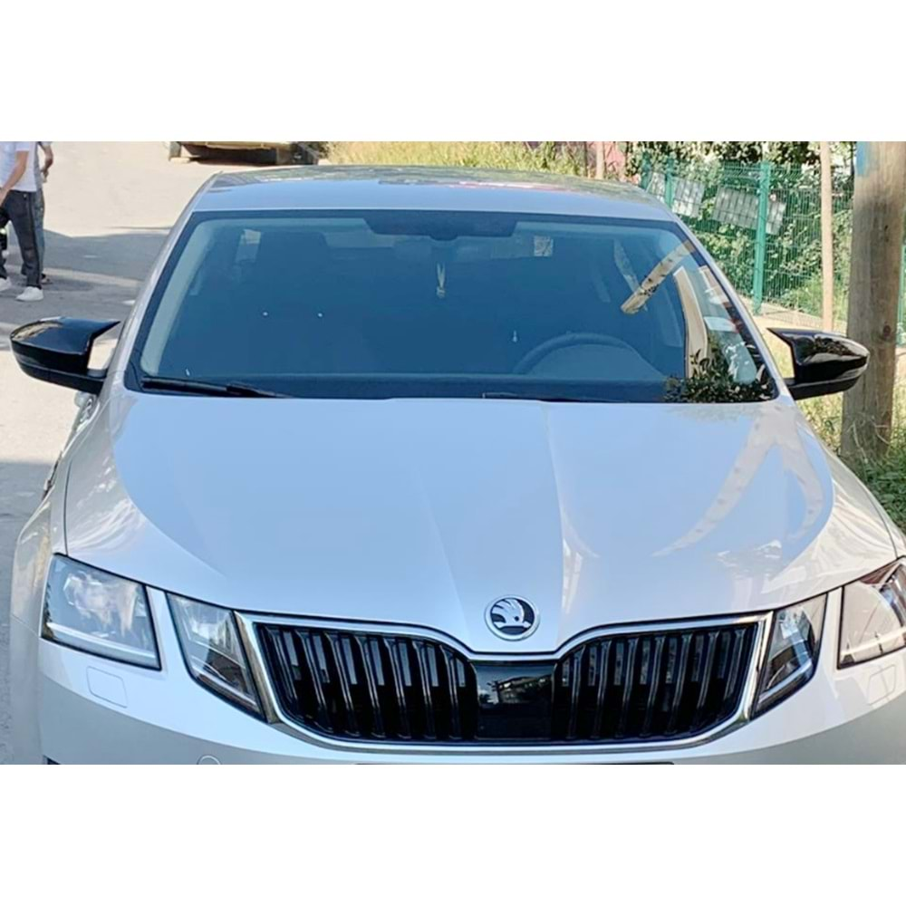 Skoda Octavia Mk3 2013+ - Ayna Kapağı Batman V1 Stil Yapıştırma, Piano Black Ürün Yüzeyi ABS Set