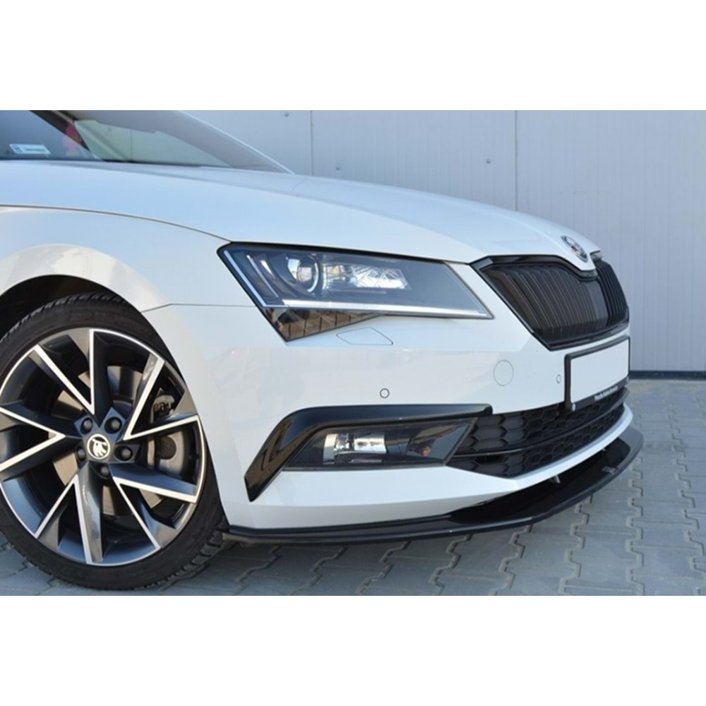 Skoda Superb Mk3 2015+ - Ön Tmpn. Kaşı Touch , Piano Black Ürün Yüzeyi, Vkm.