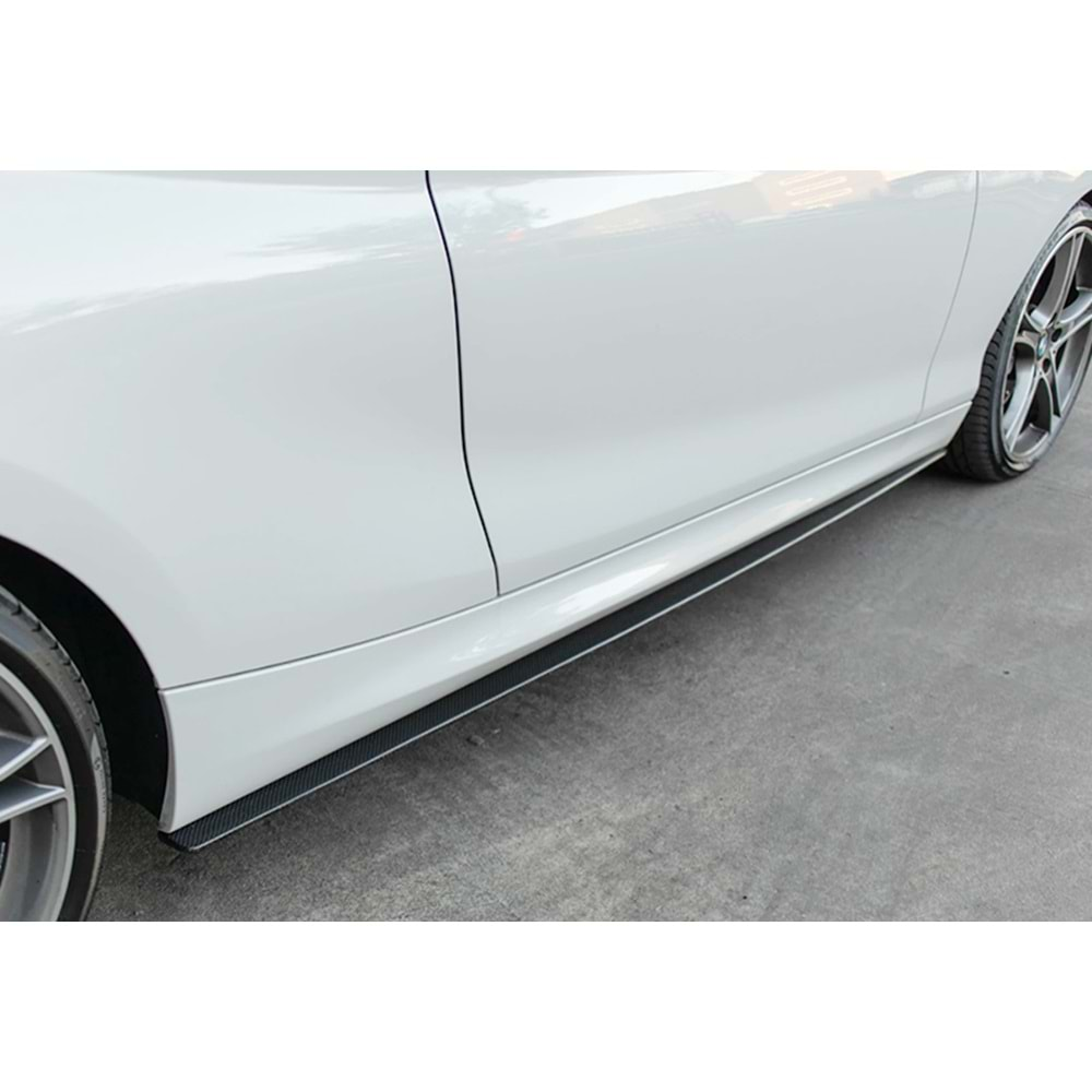 BMW F22 2013+ - Marşpiyel Alt Çıta B Plus M Performance Oem V1 Stil 3 mm, Piano Black Ürün Yüzeyi, Vkm., Set