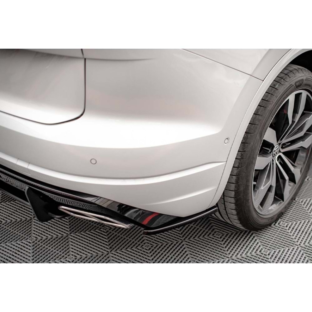 VW Touareg Mk3 2018+ - Tampon Flap/Arka Yan, A Pex R Line V1 Stil, Piano Black Parlak Ürün Yüzeyi, Vakum, Set
