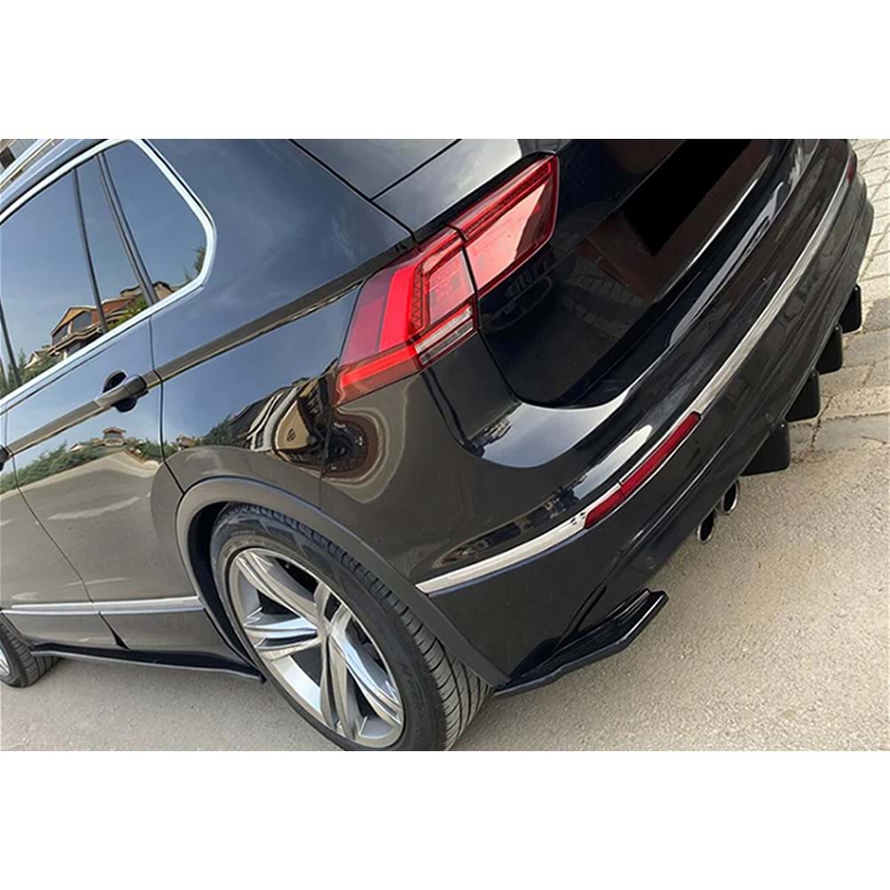VW Tiguan Mk2 2015+ - Tampon Flap/Arka Yan, A Plus Std. Line/R Line V1 Stil, Piano Black Parlak Ürün Yüzeyi, Vakum, Set
