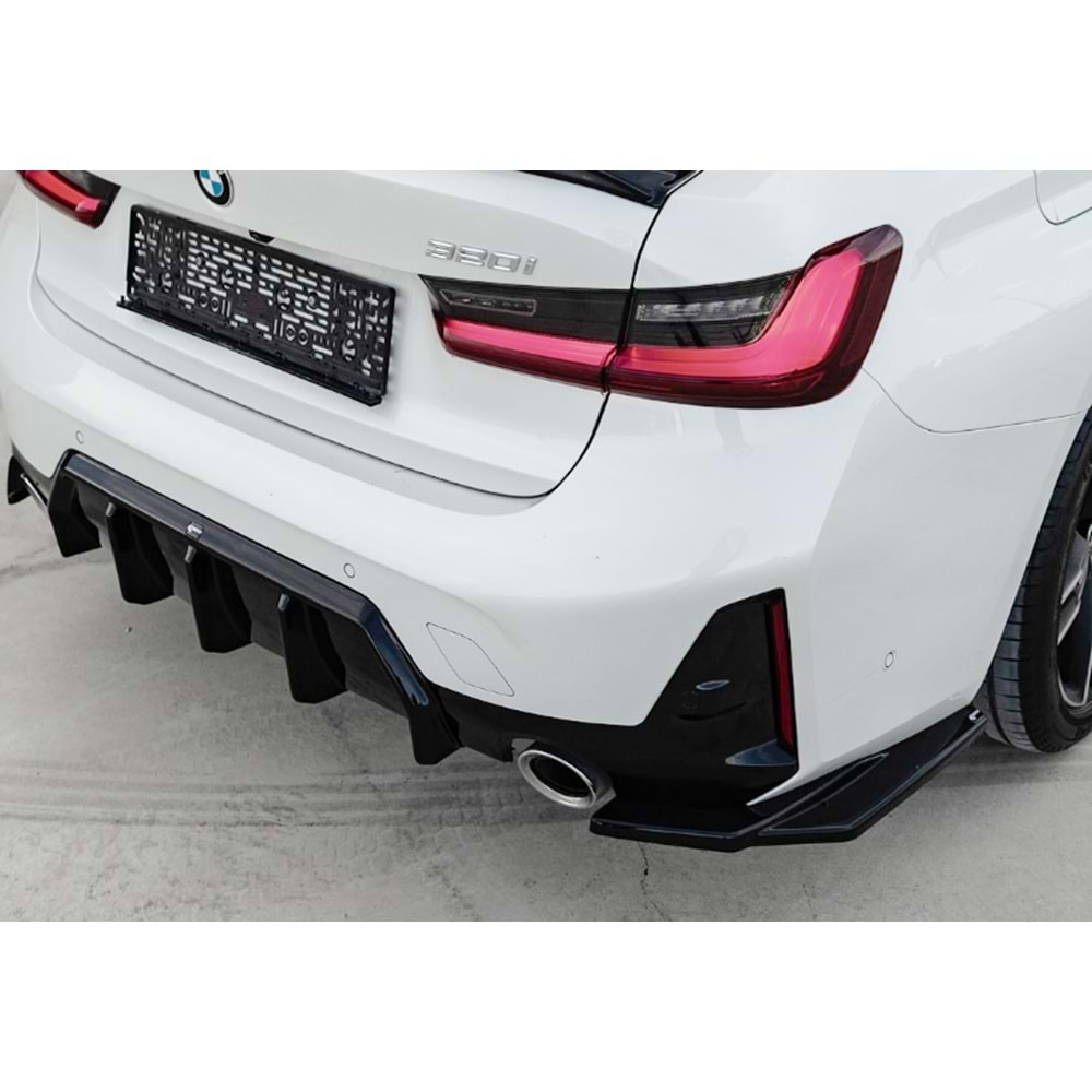 BMW G20 LCI 2022+ - Tampon Flap/Arka, A Plus M Pack V1 Stil, Piano Black Parlak Ürün Yüzeyi, Vakum