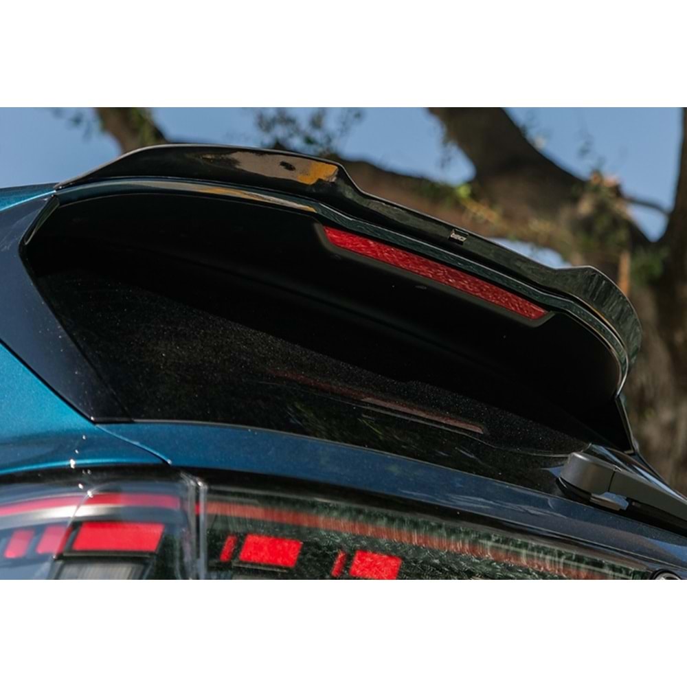 VW Tiguan Mk3 2024+ - Spoiler, A Plus R Line V1 Cap Stil, Tavan Üzeri, Çift Taraflı Piano Black Parlak Ürün Yüzeyi, Vakum