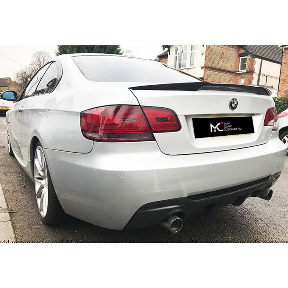 BMW E92 2007+ - Spoiler M4 V2 Stil Bagaj Üzeri, Piano Black Boyalı Ürün Yüzeyi ABS