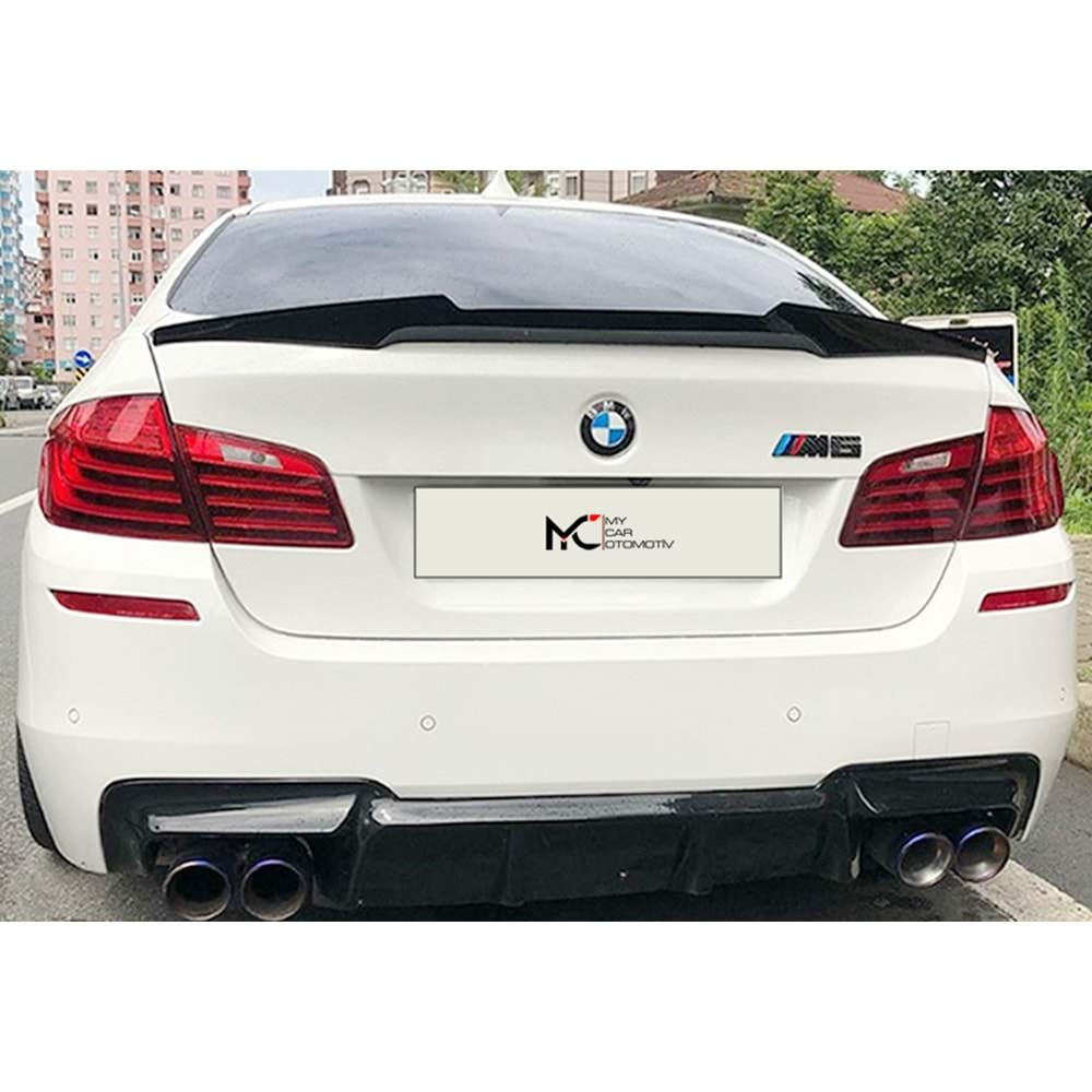 BMW F10 2010+ - Spoiler M4 V2 Stil Bagaj Üzeri, Piano Black Boyalı Ürün Yüzeyi ABS