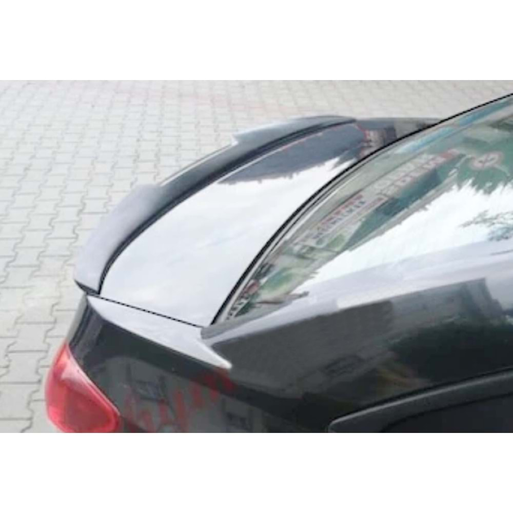 Chevrolet Cruze 1 2008+ - Spoiler M4 Stil Bagaj Üzeri , Piano Black FRP