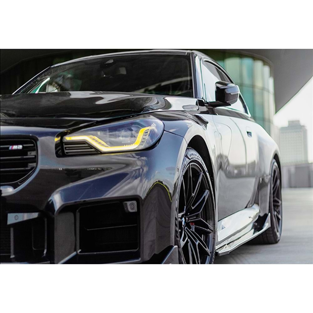 BMW G87 M2 2023+ - Marşpiyel Çıta/Alt, A Plus M2 V1 Stil, Piano Black Parlak Ürün Yüzeyi, Vkm., Set