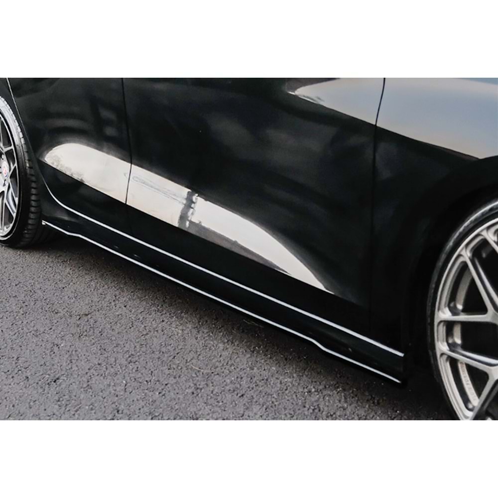 Audi A3 S 8Y SB/SD 2020+ - Marşpiyel Çıta/Yan Alt, A Plus S3/S Line V1 Stil, Piano Black Parlak Ürün Yüzeyi, Vakum, Set