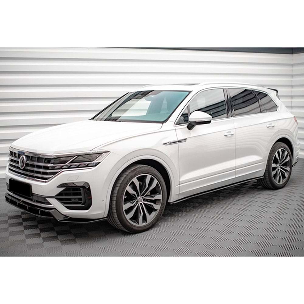 VW Touareg Mk3 2018+ - Marşpiyel Çıta/Yan Alt, A Plus R Line V1 Stil, Piano Black Parlak Ürün Yüzeyi, Vakum, Set