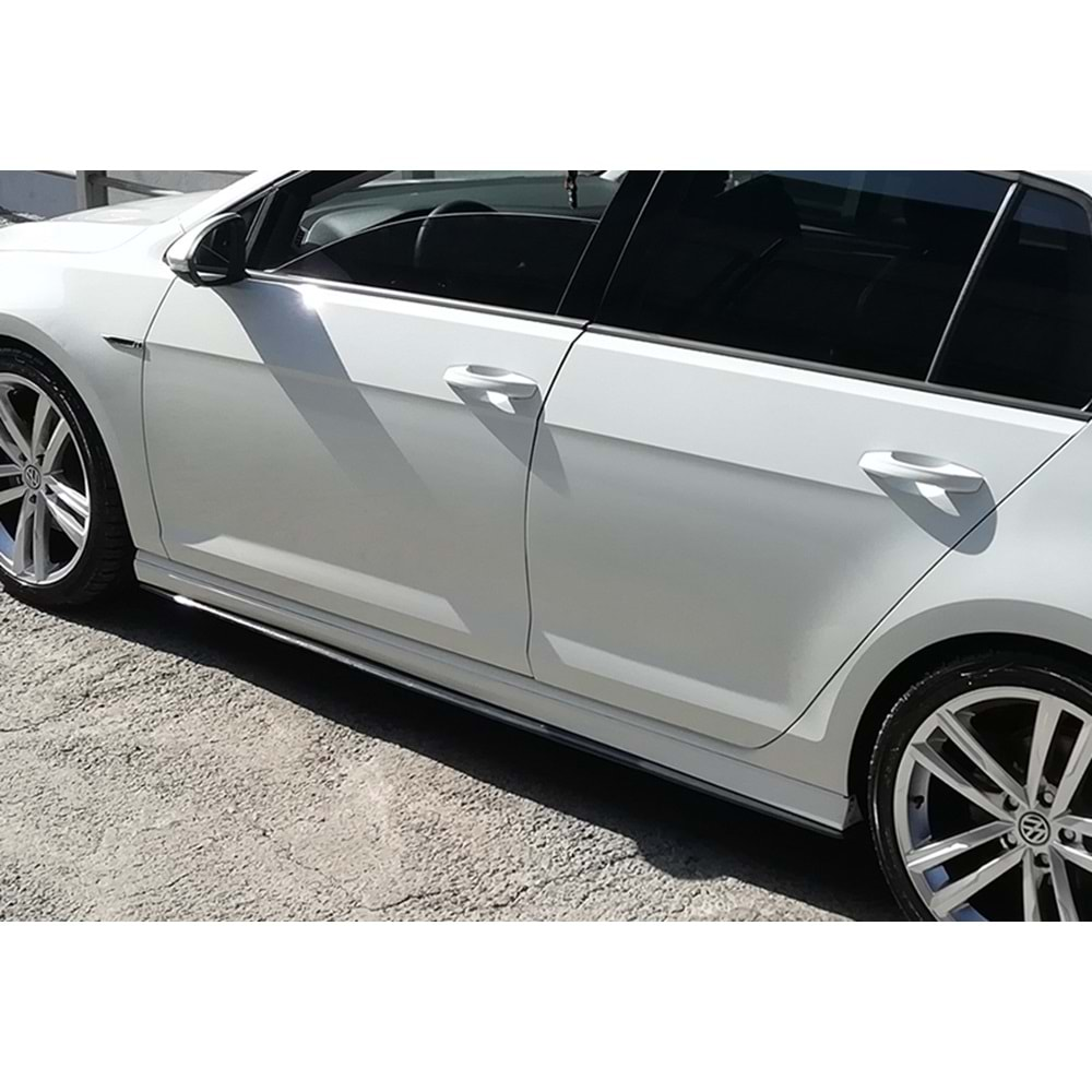 VW Golf Mk7 2012+ - Marşpiyel Alt Çıta Performance 2 mm, Piano Black, Vakum Set