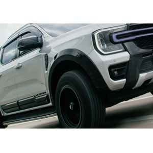 Ford Ranger T7 2022+ - Kapı Kaplaması/Üst A Plus Sport V1 Stil, Mat Siyah Ürün Yüzeyi Vkm. Set