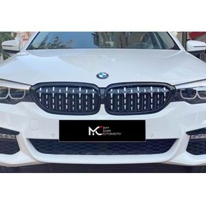 BMW F10 2010+ - Panjur Diamond Stil, Piano Black Çerçeve Krom İç ABS Set