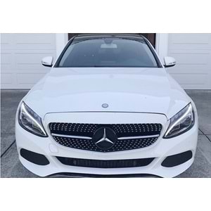 M. Benz W205 2015+ - Panjur/Ön Diamond Stil, Piano Black Üst Şerit/Krm. İç Yüzey, ABS