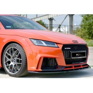 Audi TT RS Mk3 2016+ - Ön Lip Max A Plus+ RS V1 Stil, Piano Black Parlak Ürün Yüzeyi Vkm.