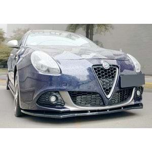 A. Romeo Guilietta 2010+ - Tampon Lipi/Ön A Plus Std. Line V1, Piano Black Parlak Ürün Yüzeyi, Vakum