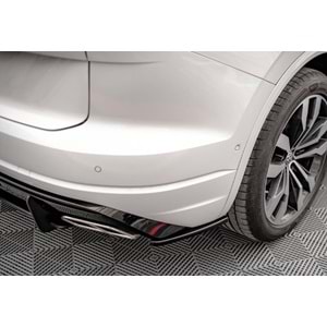 VW Touareg Mk3 2018+ - Tampon Flap/Arka Yan, A Pex R Line V1 Stil, Piano Black Parlak Ürün Yüzeyi, Vakum, Set