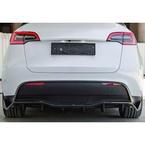 Tesla Model Y 1 2020+ - Tampon Lipi/Arka, A Plus Std. Line V1 Stil, Piano Black Parlak Ürün Yüzeyi, Vakum
