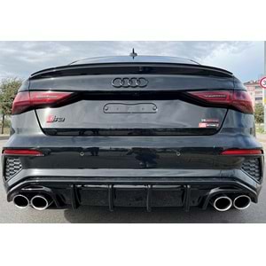 Audi A3 S3 8Y SD 2020+ - Difüzör/Arka A Plus S3/S Line V1 Stil, Piano Black Parlak Ürün Yüzeyi, Vkm.