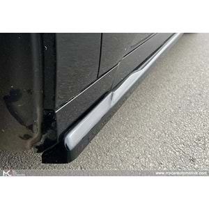 BMW i20 2021+ - Marşpiyel/Alt Çıta A Plus M Pack V1 Stil 4 mm, Piano Black Parlak Ürün Yüzeyi, Vkm., Set