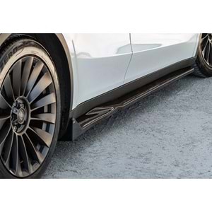 Tesla Model Y 1 2020+ - Marşpiyel Çıta/Yan Alt, A Plus Std. Line V1 Stil, Piano Black Parlak Ürün Yüzeyi, Vakum, Set
