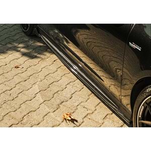 M. Benz C118 CLA45 2019+ - Marşpiyel Çıta/Alt, A Plus CLA45 S Aero Pack V1 Stil, Piano Black Parlak Ürün Yüzeyi, Vakum Set