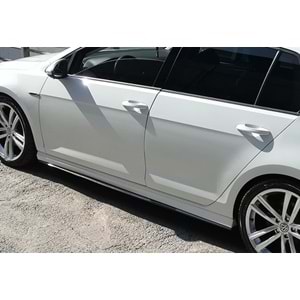 VW Golf Mk7 2012+ - Marşpiyel Çıta/Yan Alt, B Plus Performance V1 Stil, Piano Black Parlak Ürün Yüzeyi, Vakum, Set