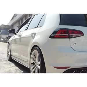 VW Golf Mk7 2012+ - Marşpiyel Çıta/Yan Alt, B Plus Performance V1 Stil, Piano Black Parlak Ürün Yüzeyi, Vakum, Set