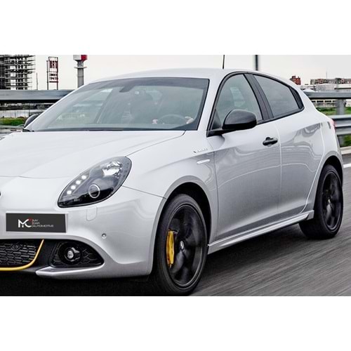 A. Romeo Guilietta 2010+ - Marşpiyel/Yan, A Plus Veloche V1 Stil, Piano Black Ürün Yüzeyi, Vakum, Set