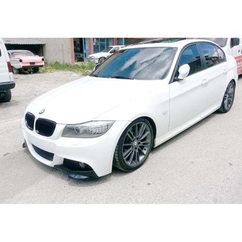 BMW E90 LCI 2008+ - Tampon Flap/Ön, M Performance V1 Stil, Piano Black Yüzey Ürün Yüzeyi, Vakum, Set